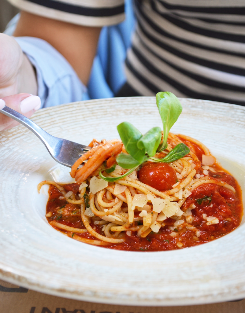 Pasta Pomodoro at Serenada Bistro in Dubrovnik - authentic Italian pasta with rich tomato sauce, fresh basil, and Parmesan, served at one of the best restaurants in Dubrovnik, Croatia.